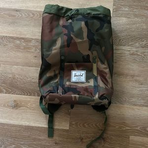 Herschel Backpack Camo.